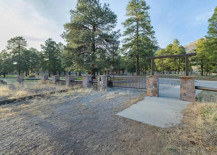Scenic Mountain Getaway By The Park Flagstaff