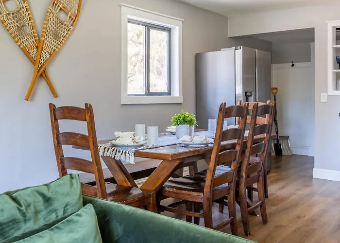 Scenic Mountain Getaway By The Park Holiday home *