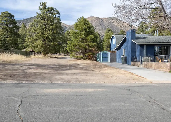 Holiday home Scenic Mountain Getaway By The Park *