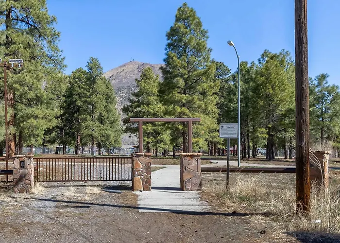 Scenic Mountain Getaway By The Park Flagstaff
